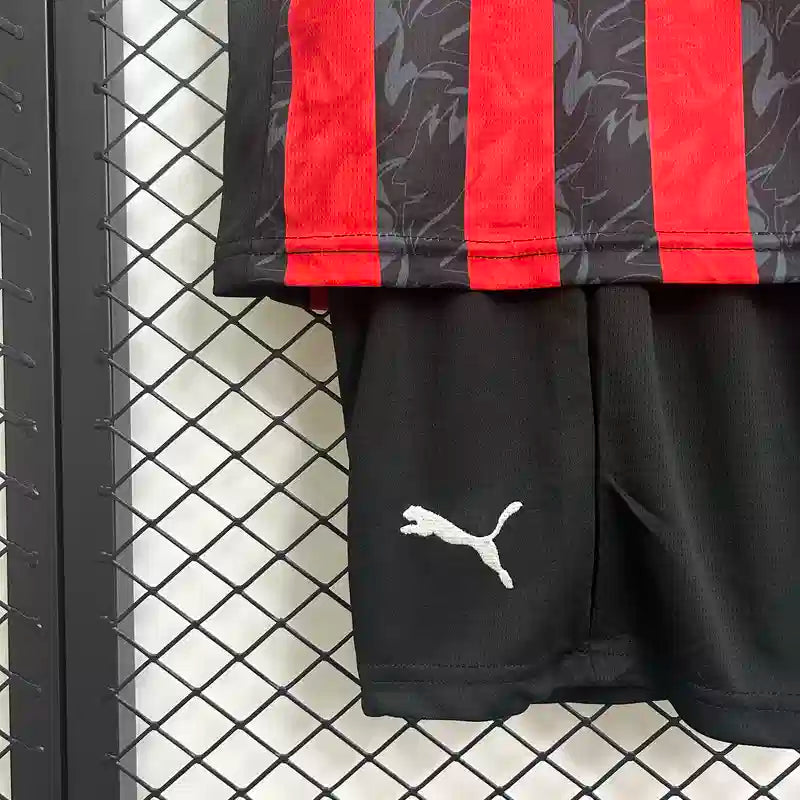 Maillot Ac Milan enfant domicile 2025/2026 YamaKits Foot